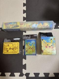ピカチュウとかみなり 4点セット プレイマット/デッキシールド/デッキ