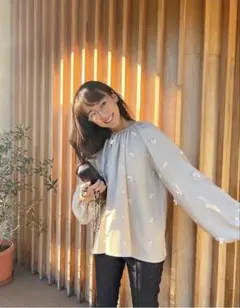 2026年最新】flutter ブラウスの人気アイテム - メルカリ