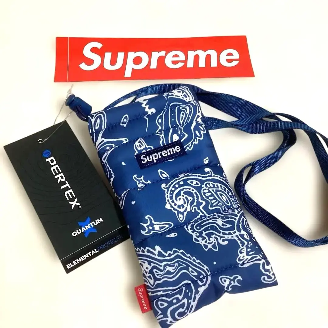 2026年最新】supreme puffer neck pouchの人気アイテム - メルカリ