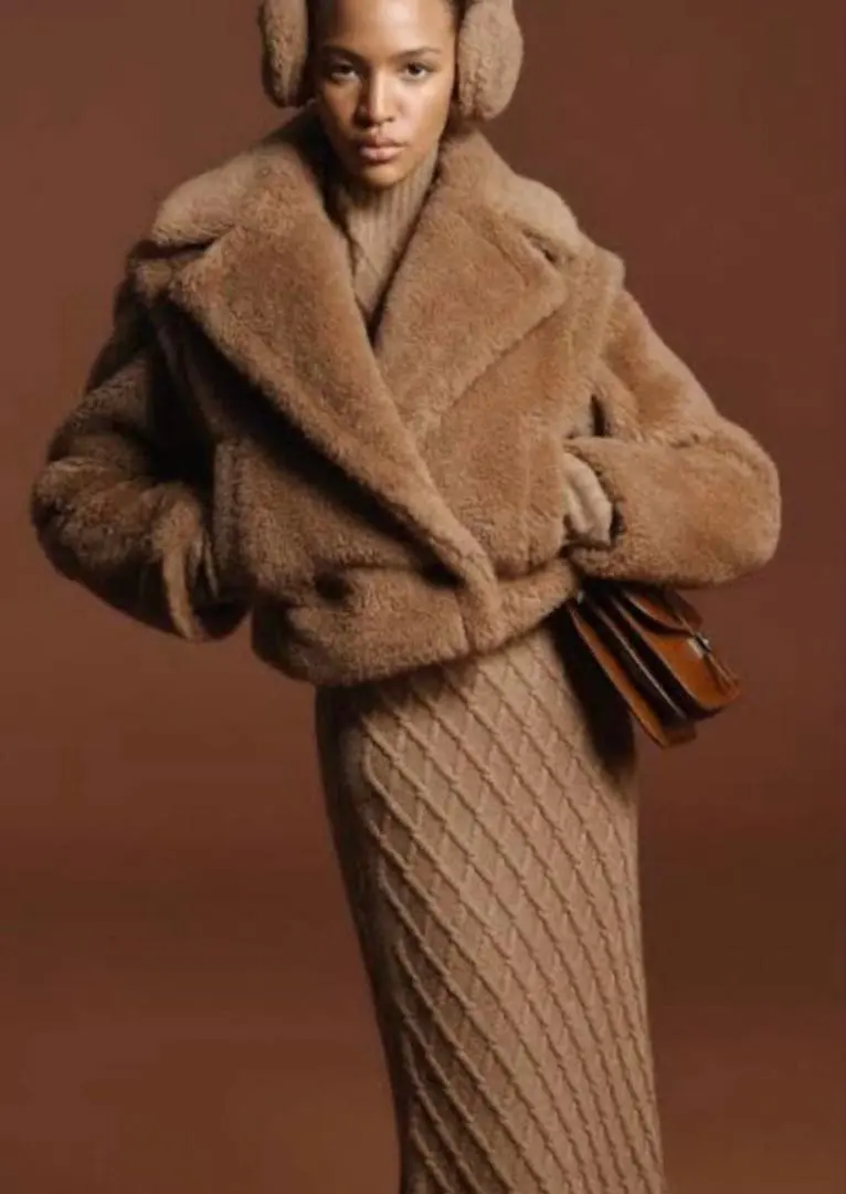 2026年最新】maxmara テディ ジレの人気アイテム - メルカリ