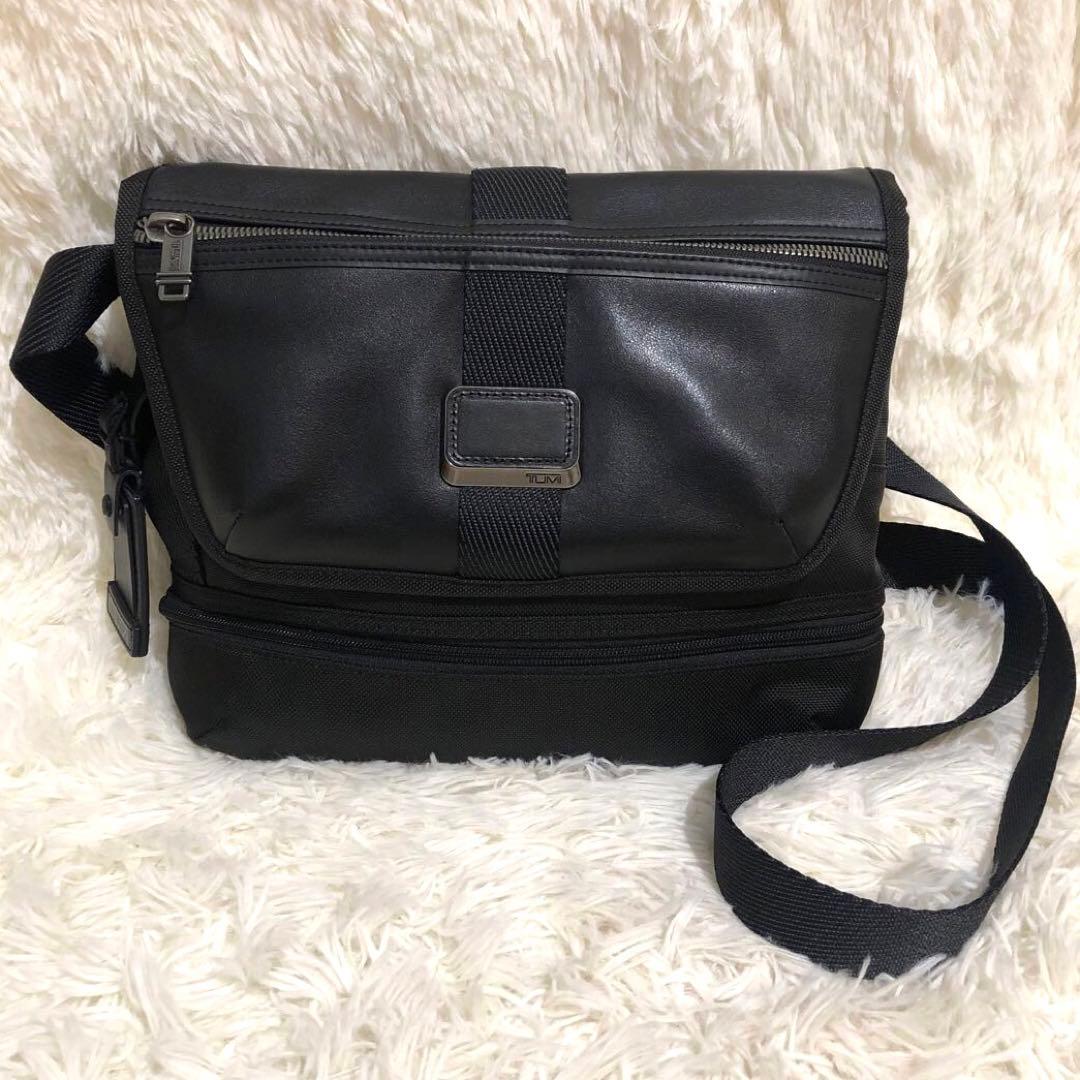 未使用級✨トゥミ　エクスパンダブル ショルダーバッグ 232371D 黒