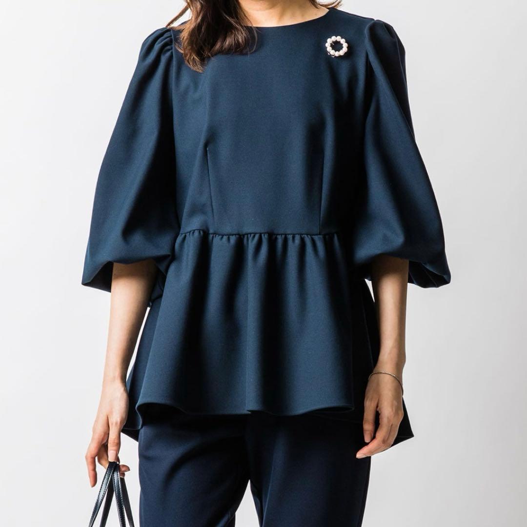 美品 VIRINA ヴィリーナ フランブラウス トップス ペプラムトップス 今年大注目！大人フェミニンを叶えるおすすめペプラムトップス