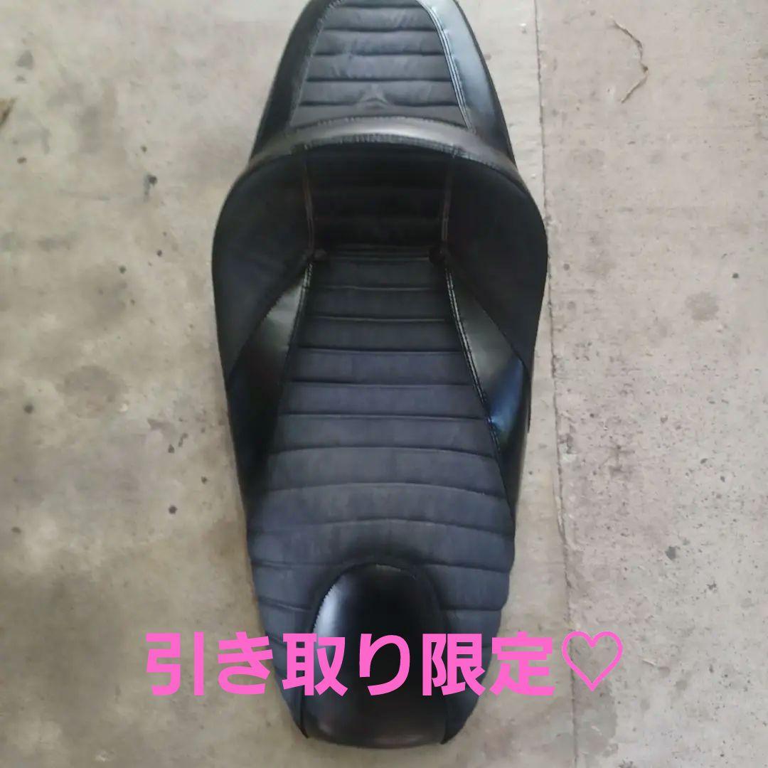 PCX125 jf28 、kf12 シート　破れは無し