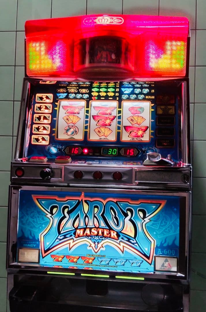 タロットマスターＲ　４号機実機　メーシー 4号機】ユニバーサル タロットマスターR 中古パチスロ実機 [2ch対応] A