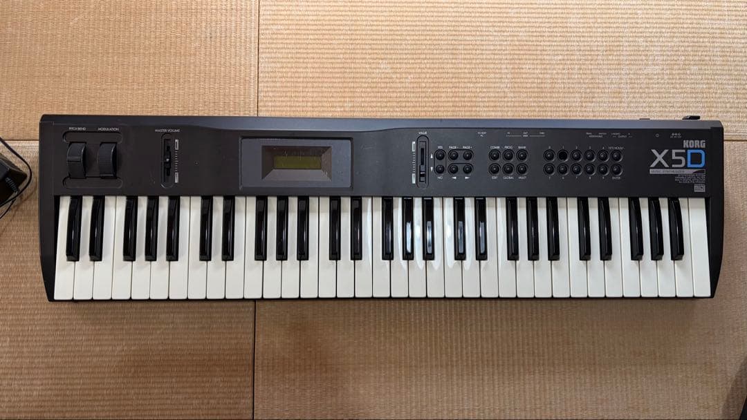 KORG X5D シンセサイザー