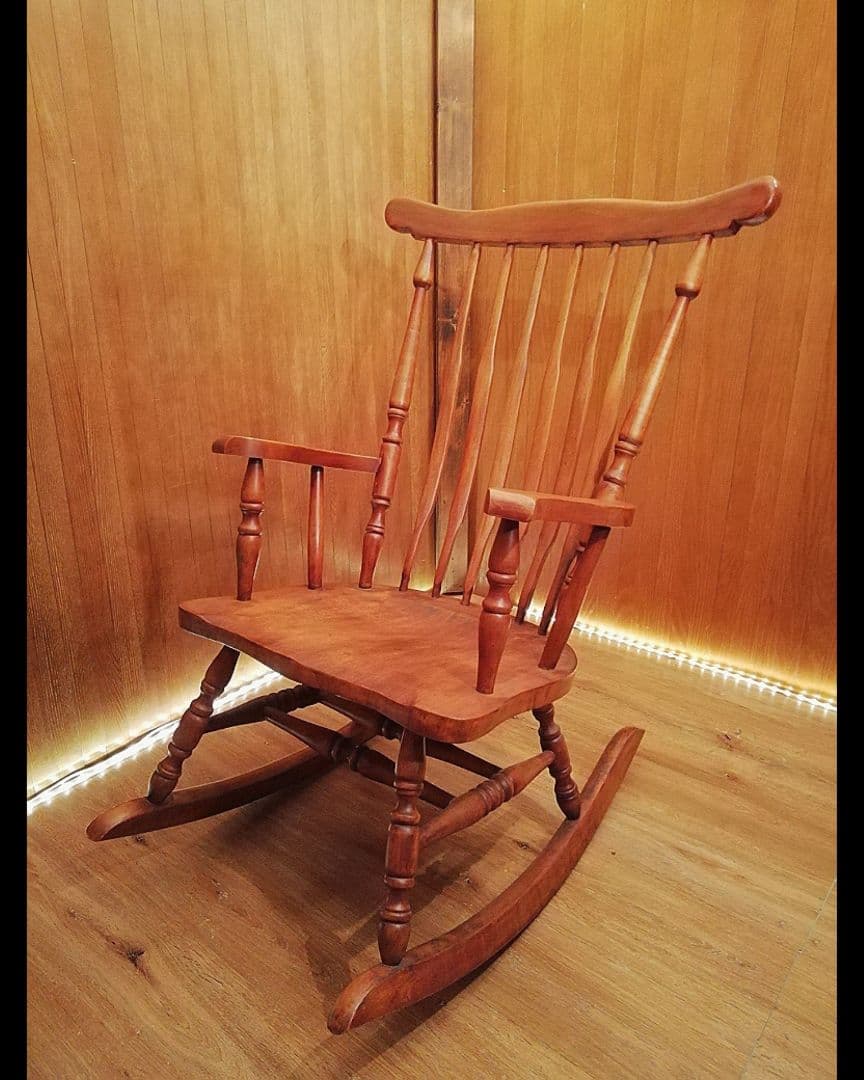 米国アンティーク　ロッキングチェア　大きめ　無垢材　アメリカ