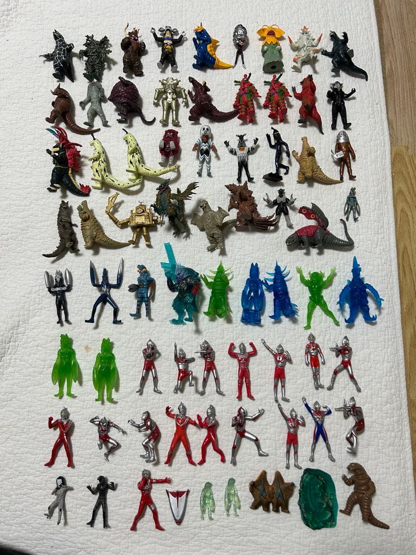 ウルトラマン　HG まとめ売り ウルトラマン ウルトラ怪獣 HG等まとめ売り23体！当時物フィギュア