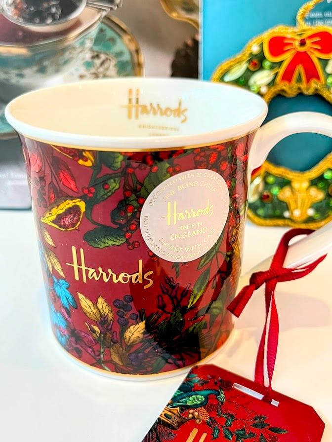 ★クリスマス　Harrodsボルド－と22金のマグ「グレート・フィースト大饗宴」