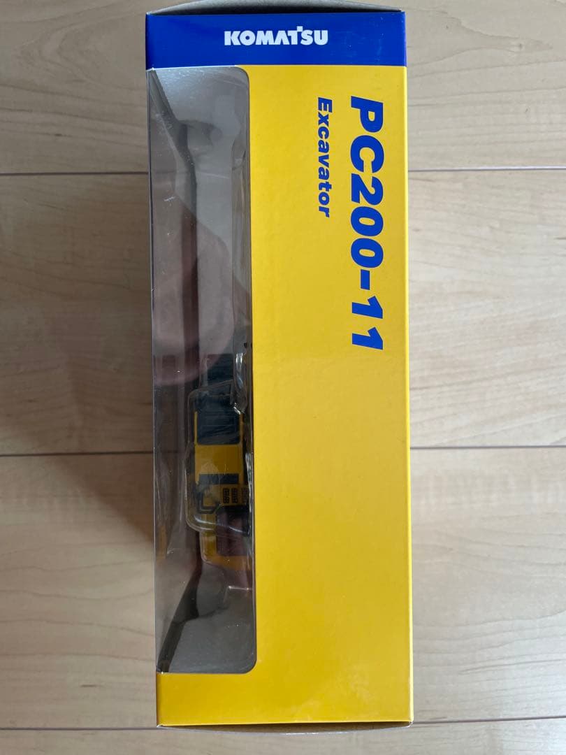 KOMATSU PC200-11 エクスカベーター - メルカリ