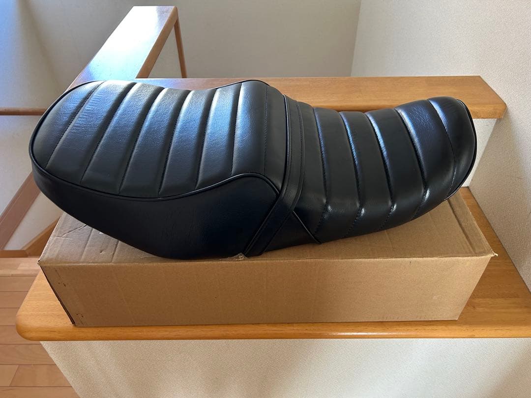 インパルス シート 楽天市場】インパルス 前期 タックロール シート 黒 皮 鋲 打ち