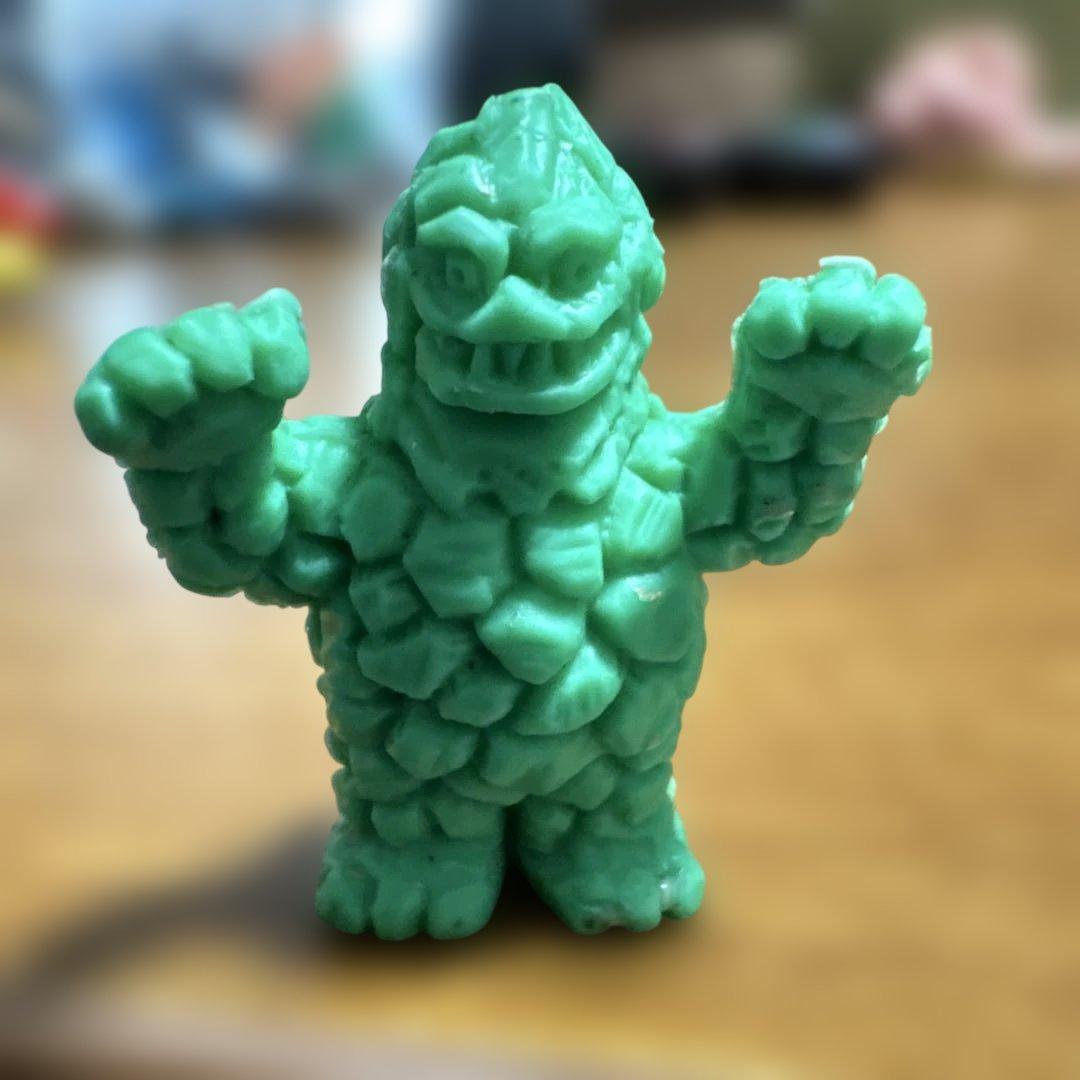 当時物　ウルトラ怪獣　消しゴム ゴルバゴス　緑 Yahoo!オークション -「ゴルバゴス」の落札相場・落札価格