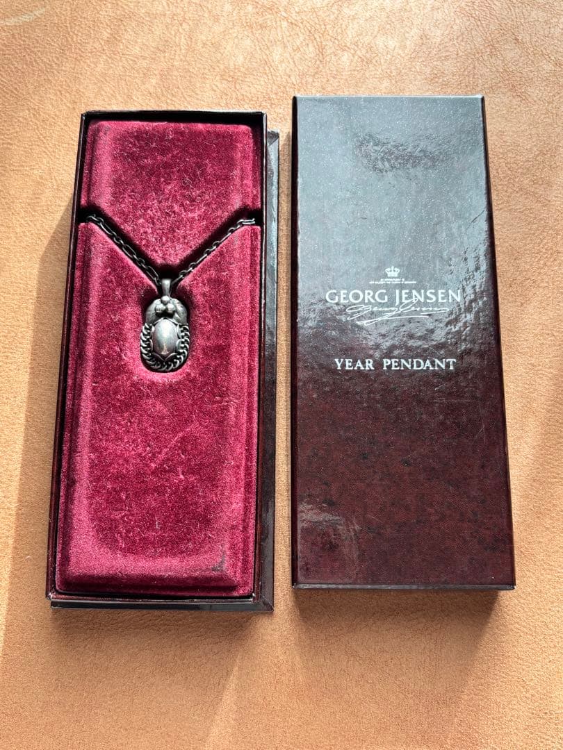   1992 イヤーペンダントネックレス シルバー　箱付 ジョージ・ジェンセンのイヤーペンダント（1992年シルバー） | 東京