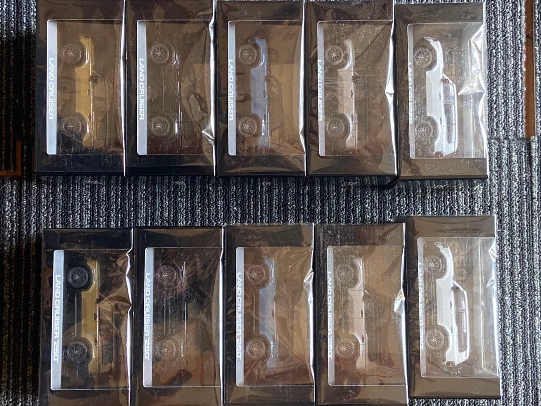 ランクル250 京商ミニカー　セット　左ハンドル、右ハンドル　各5個 京商 ミニカー | 京商 samurai 1/18 トヨタ ランドクルーザー 250