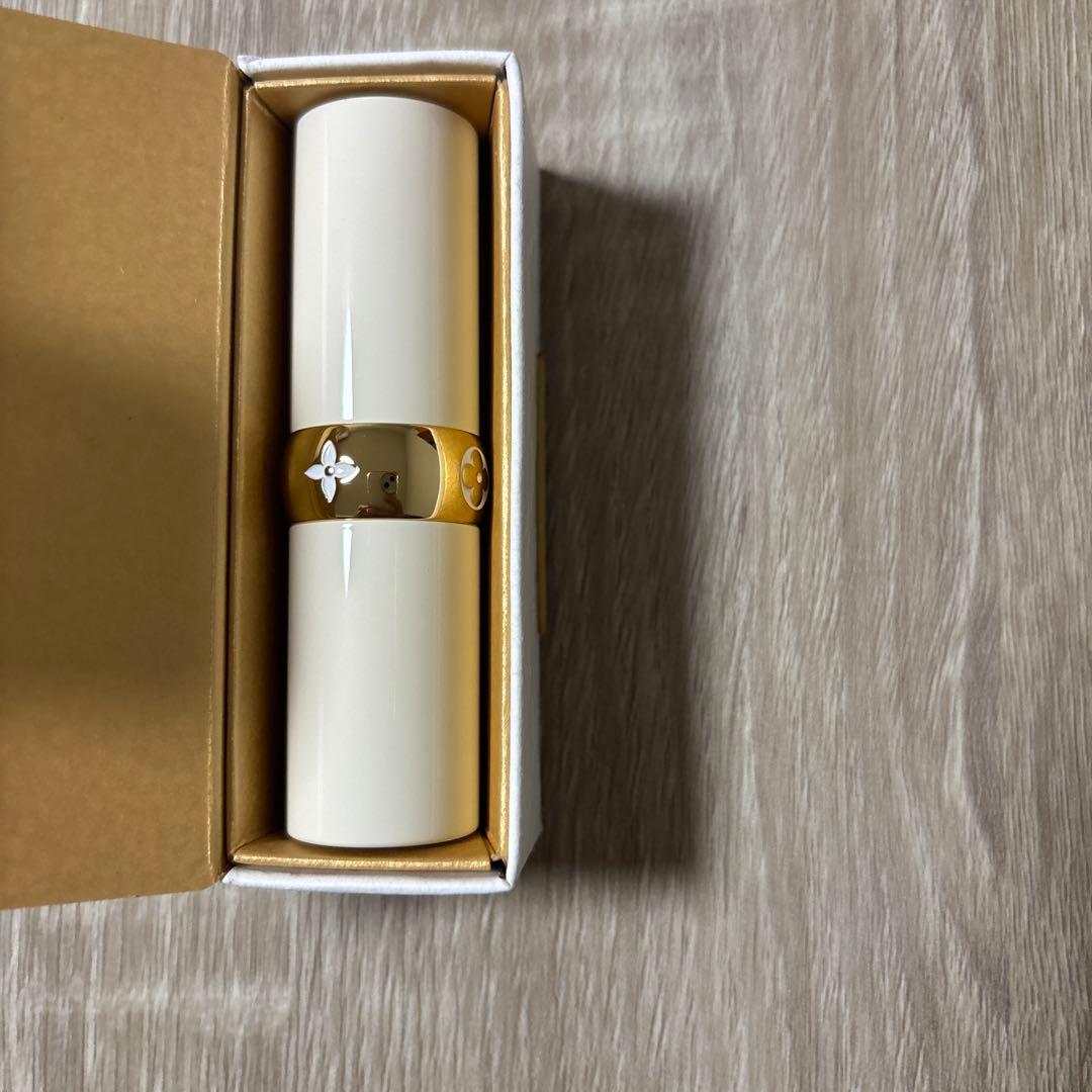 LOUIS VUITTON BAUME Nude Poetryピンク系口紅