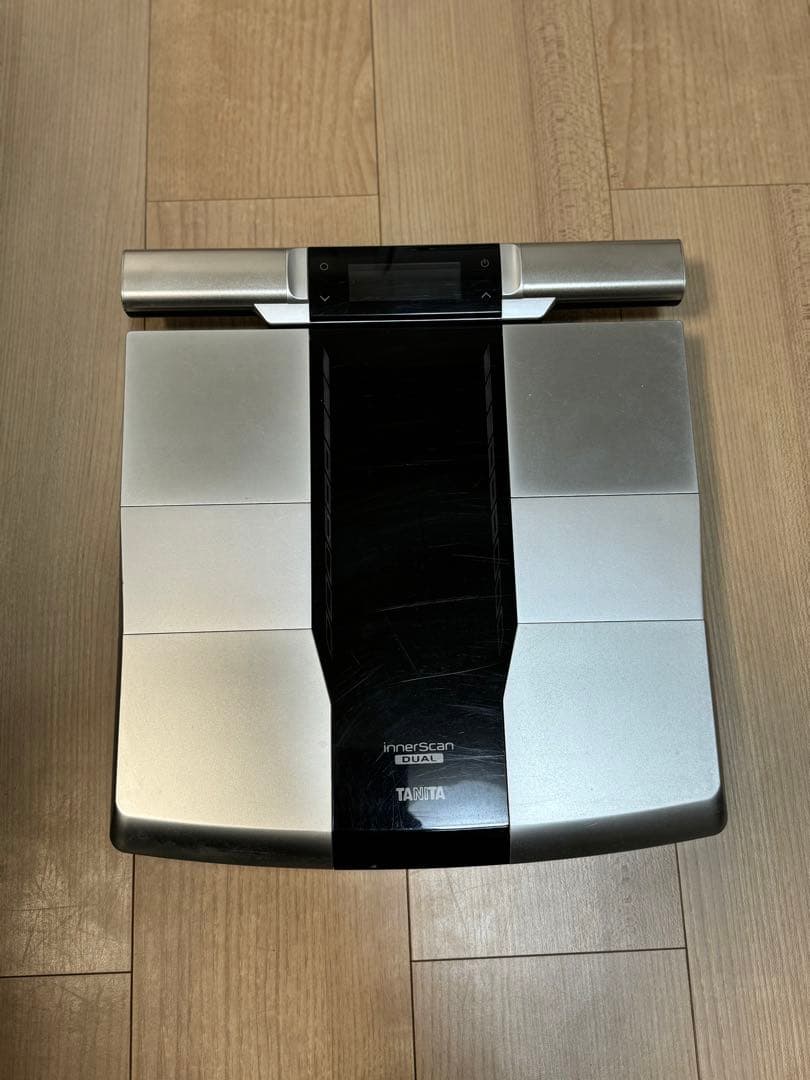 ※R様※ タニタ インナースキャン 体脂肪計 シルバー/ブラック