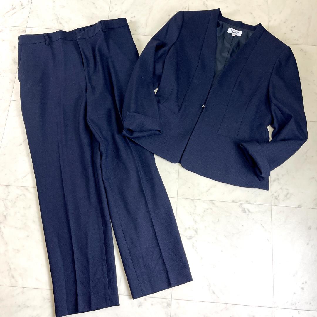 大きいサイズ 17号 ノーカラー パンツスーツ 4L ラズベリーベレット 紺色