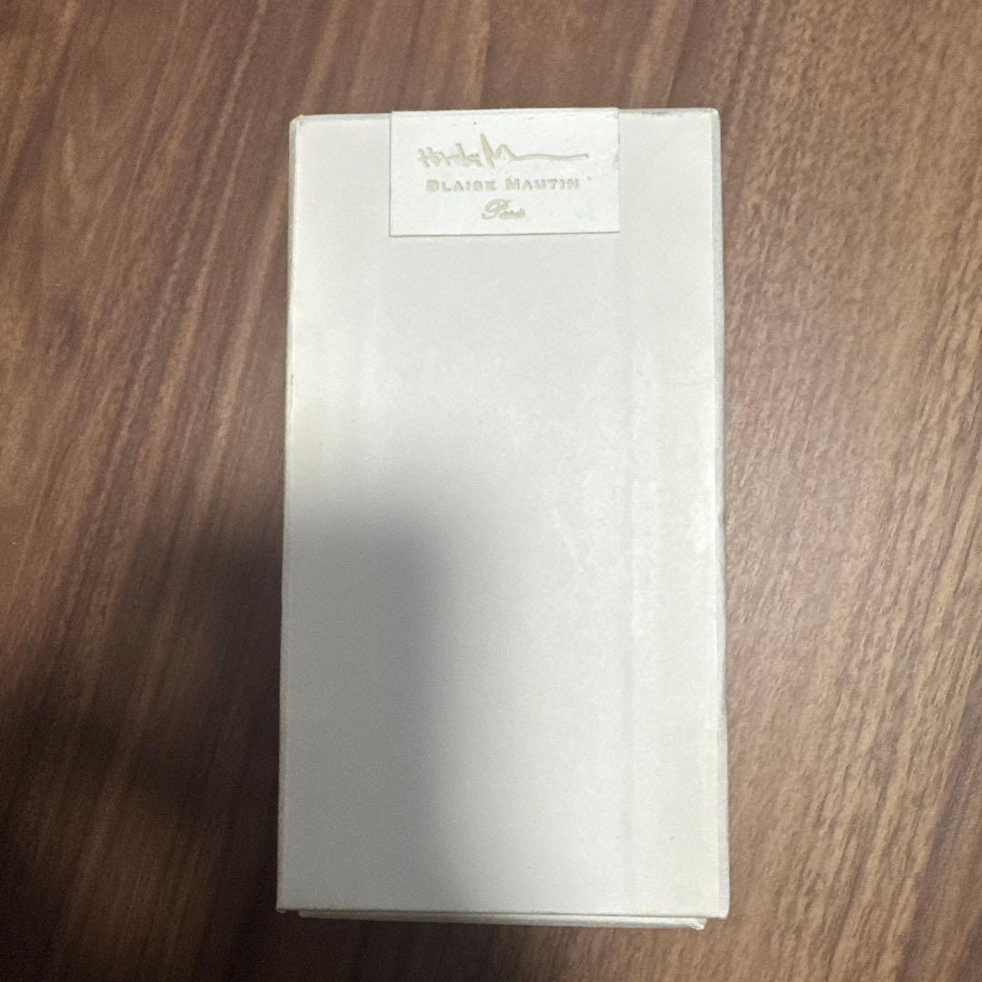 V i sv im&Blaise Mautin フラスコ型香水