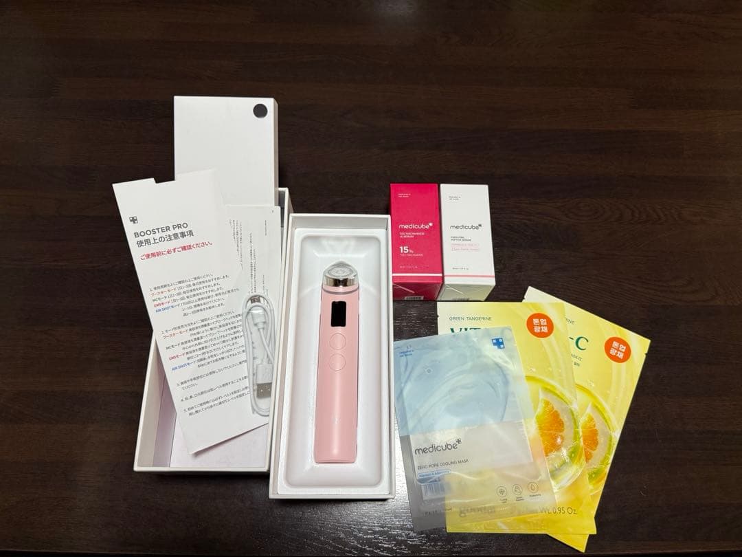 メディキューブ　AGE-R ブースタープロ 美顔器 Amazon.co.jp: メディキューブ AGE-Rブースタープロ ブラック 1日5分