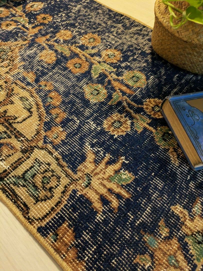 トルコヴィンテージラグ　ミニサイズ　玄関マットサイズ　53×94 ネイビー ギャッベ（ギャベ）専門店 インプレッションオブギャッベ / 玄関マット