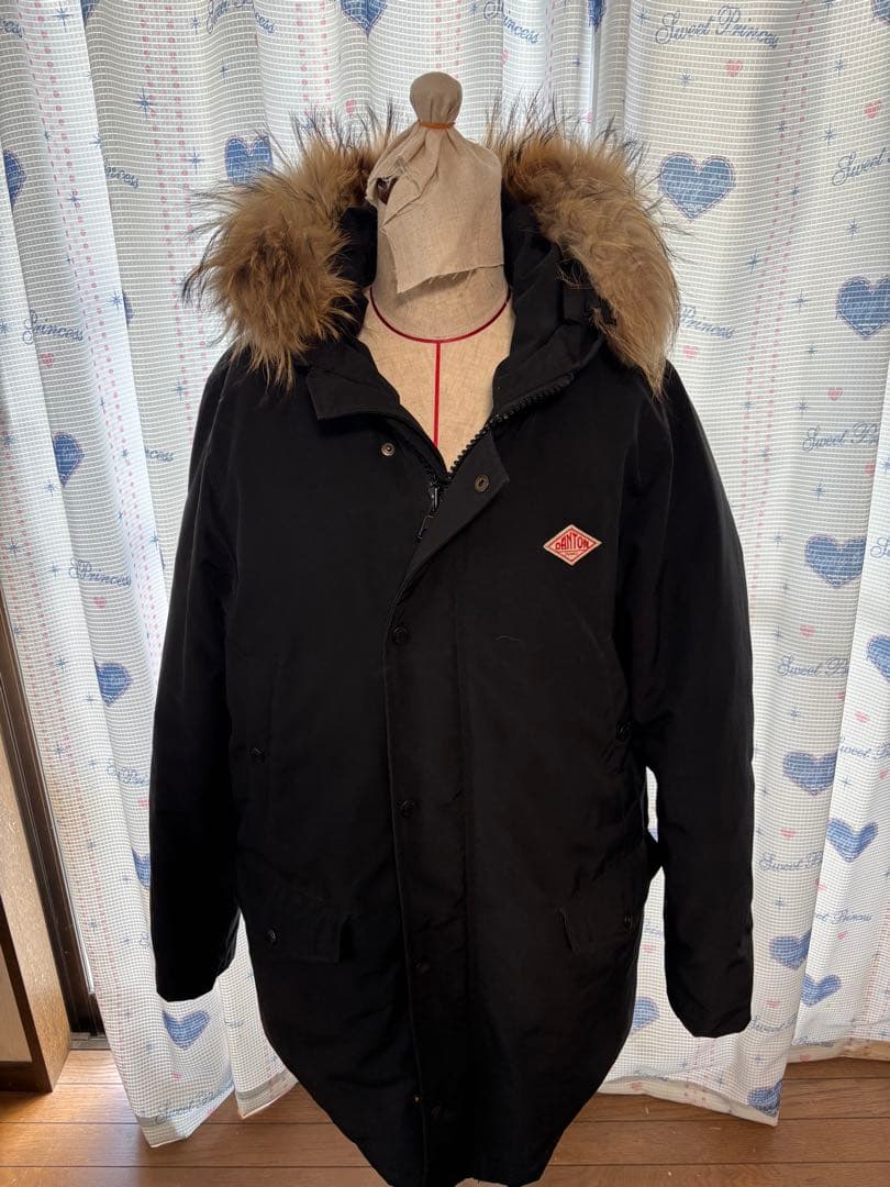 ダントン　ファー付きフード ブラックダウンコート 40号