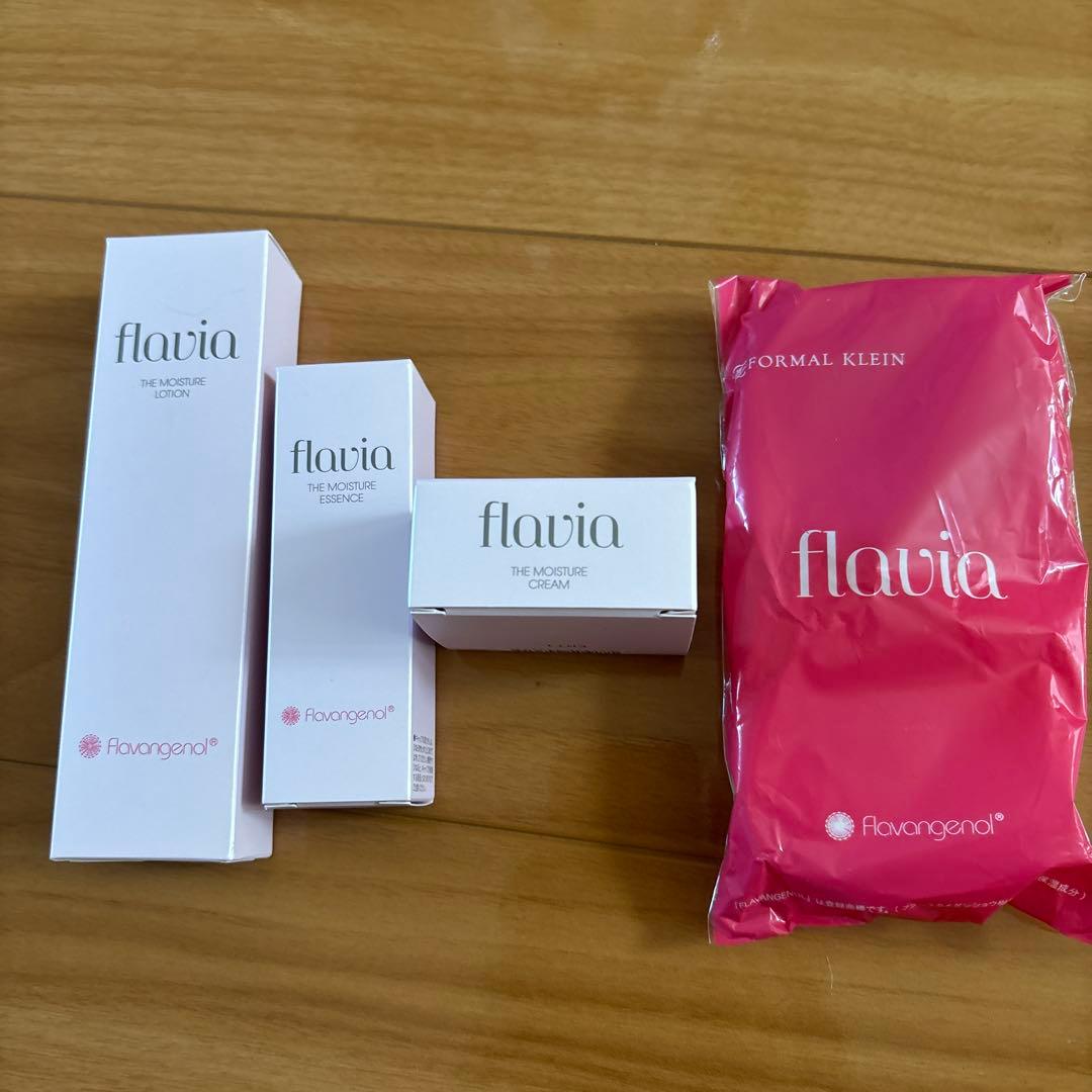 flavia クリーム、ローション、エッセンス、ソープ4点セット×3セット