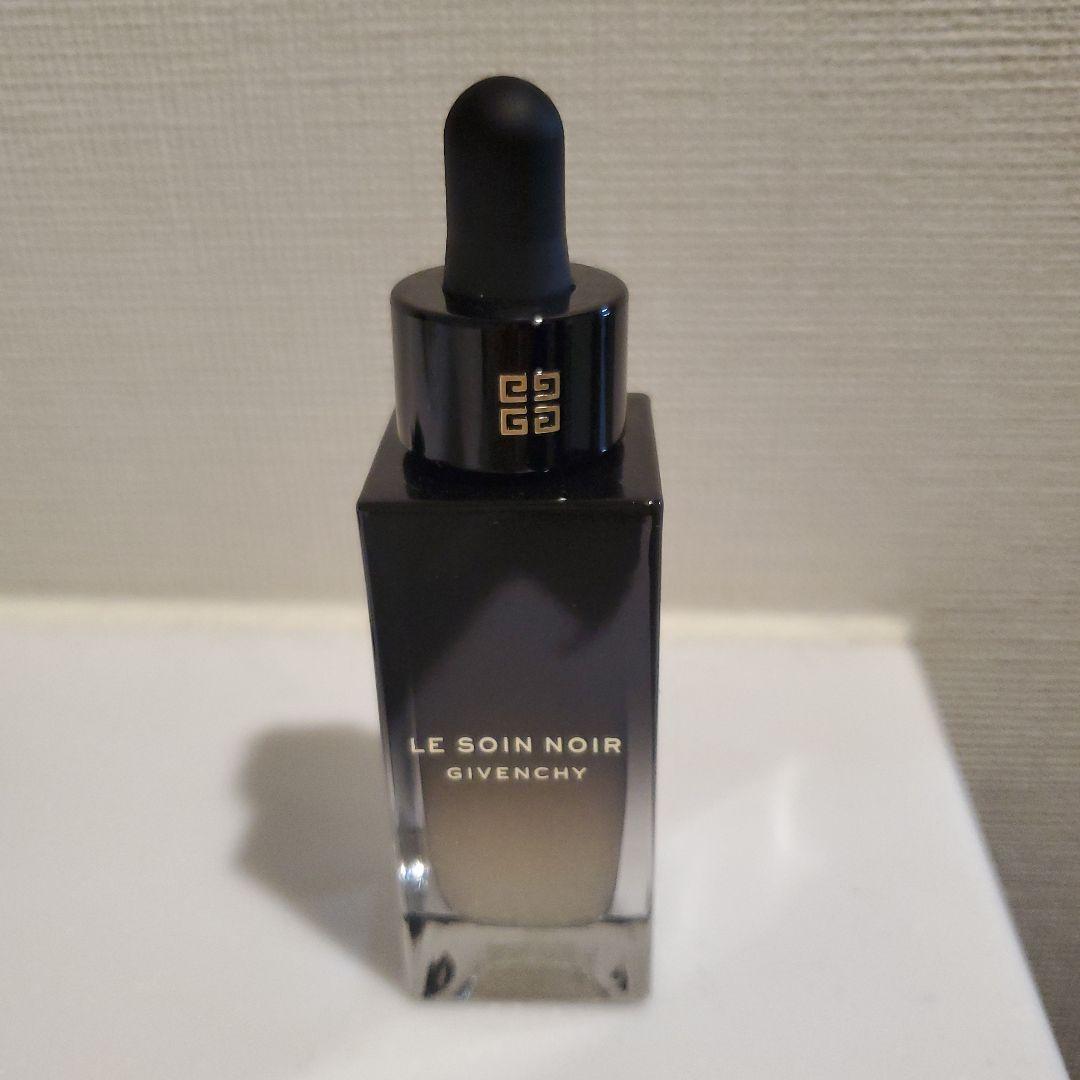 GIVENCHY　ソワンノワール　セラム　コンサントレ　30ml ソワン ノワール セラム コンサントレ - 美容液 | Givenchy Beauty