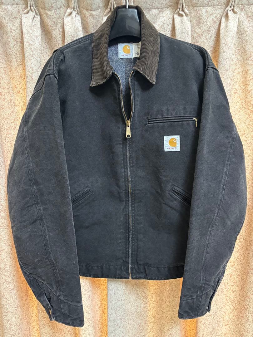 カーハート　デトロイトジャケット　ブラック