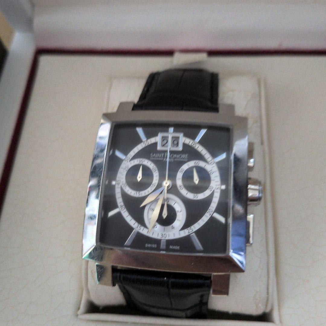 SAINT HONORÉ クロノグラフ ブラック 時計　本日限りの大特価！ オールブラックの日本限定『クロノオフショア 1』を 7月13日に発売