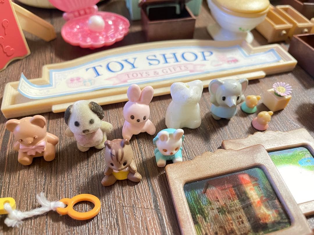 シルバニア ぶどうの森のおうち 家具・小物まとめ売り約300個 - メルカリ