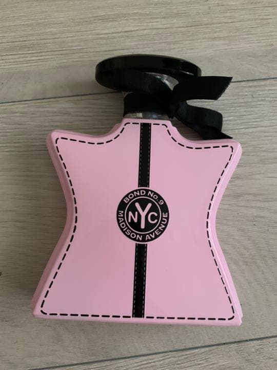 ボンドナンバーナイン　bond no9 100ml Amazon.co.jp: ボンド・ナンバーナイン (BOND NO.9) シェ・ボンド