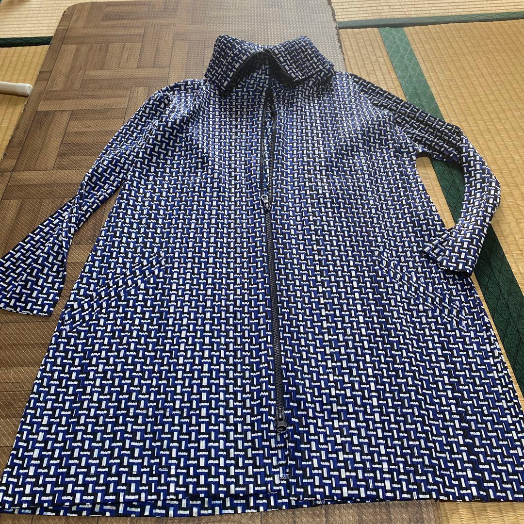 プリーツ・プリーズ　ワンピース　コート