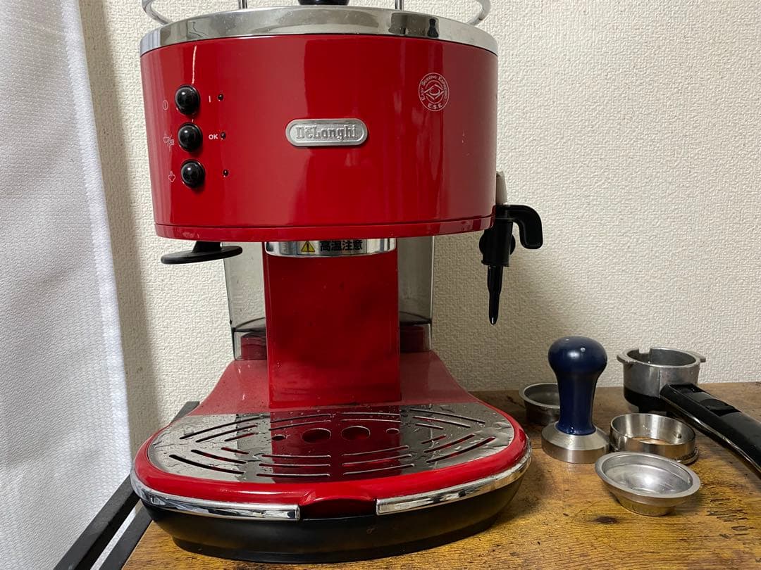デロンギ　eco310 赤