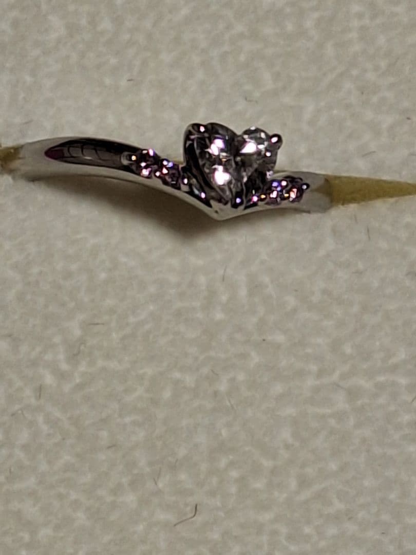 モリモリサマンサティアラの可愛いハートシェイプPt950ダイヤリング 9号