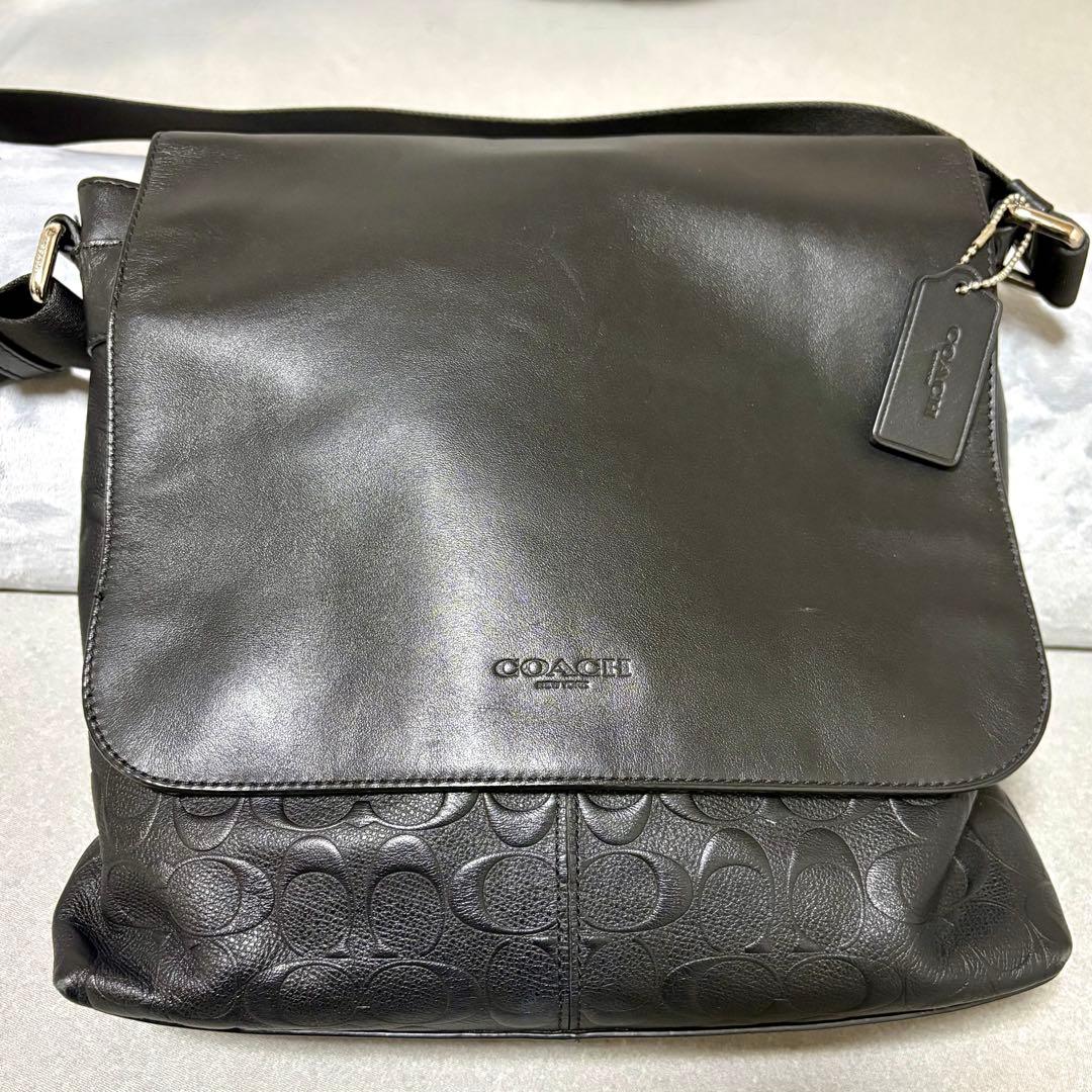 COACH コーチ メッセンジャーバッグ エンボス 斜め掛け レザー ブラック