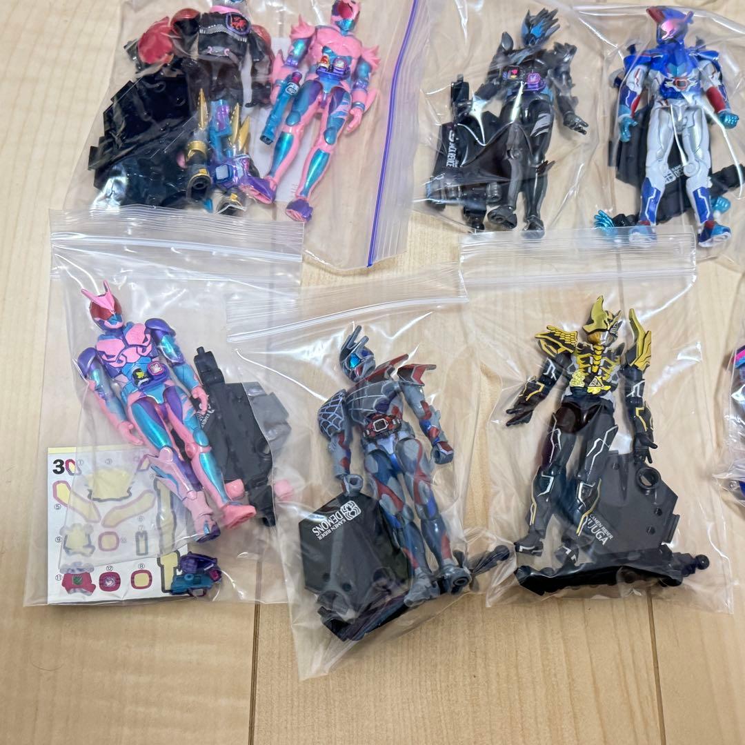 仮面ライダーリバイス 装動セット まとめ売り バラ売り不可 食玩