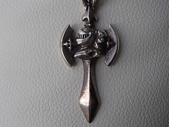 スターナイツ　クロスボール　シルバー　ネックレス