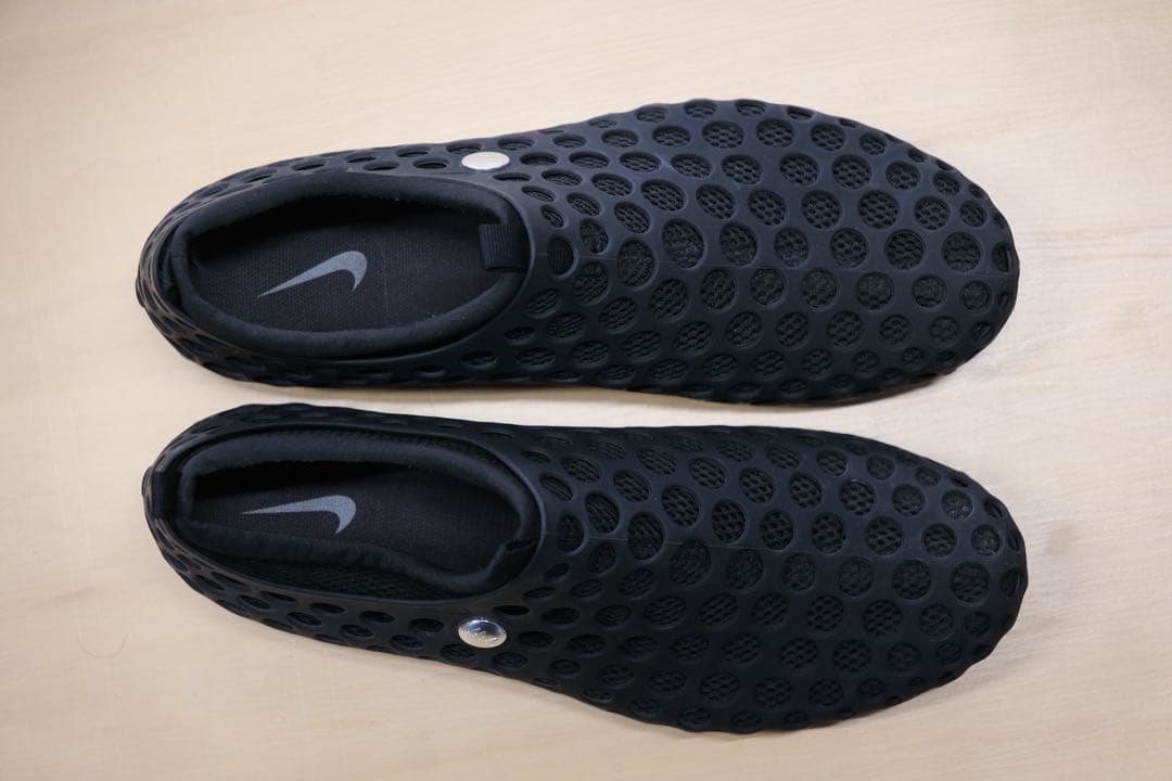 NIKE / ZVEZDOCHKA シュベドッカ / マーク・ニューソン