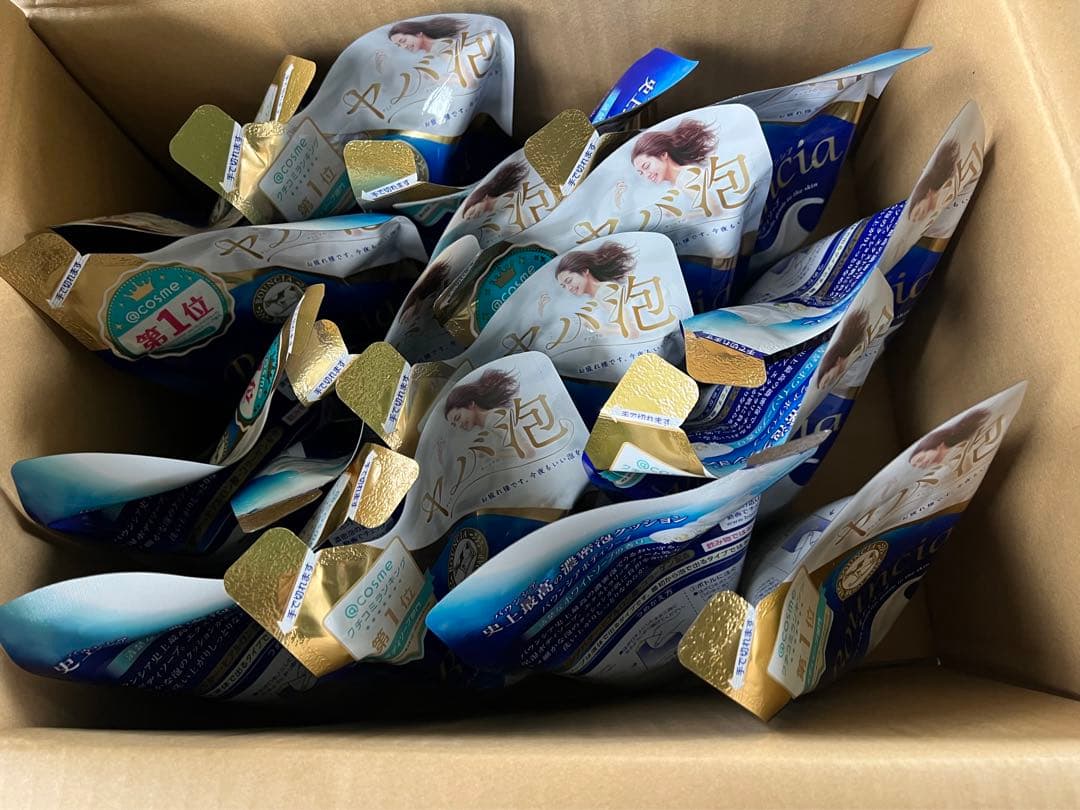 バウンシアボディーソープホワイトソープの香り400mlつめかえ用50個入