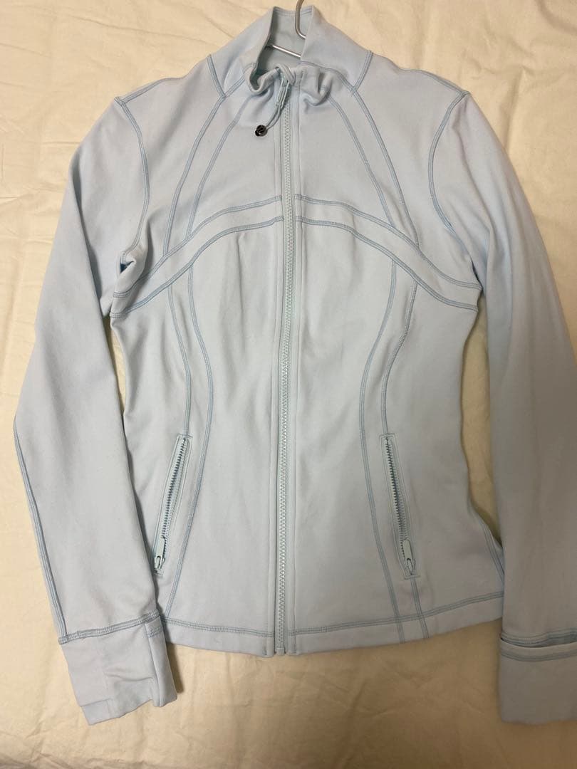 美品 ルルレモン Define ジャケット Nulu 6水色 Lululemon