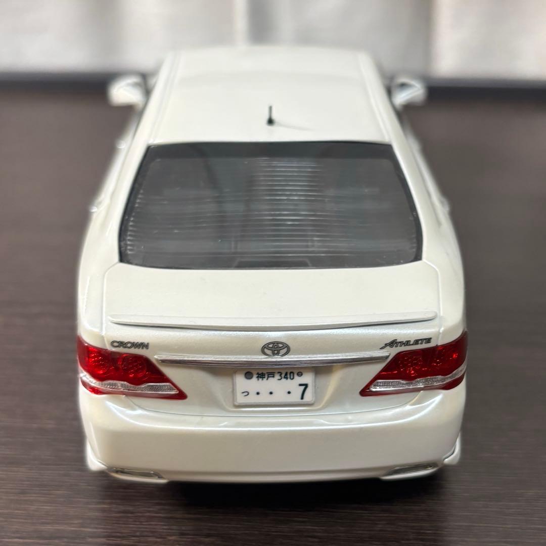 1/24 プラモデル クラウン 20前期アスリート ホワイトパール 純正仕様