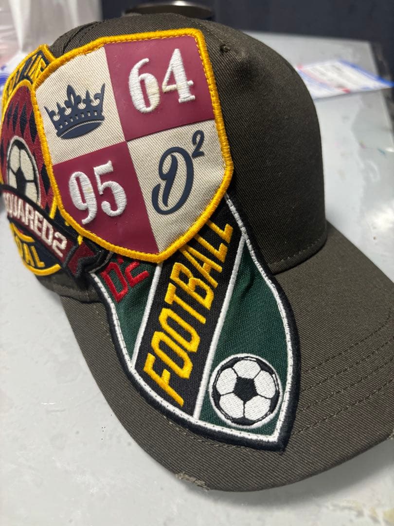 DSQUARED2 サッカーパッチキャップ