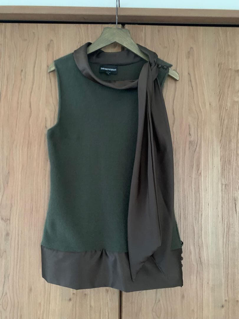 EMPORIO ARMANIエンポリオアルマーニ ノースリーブニット L 44