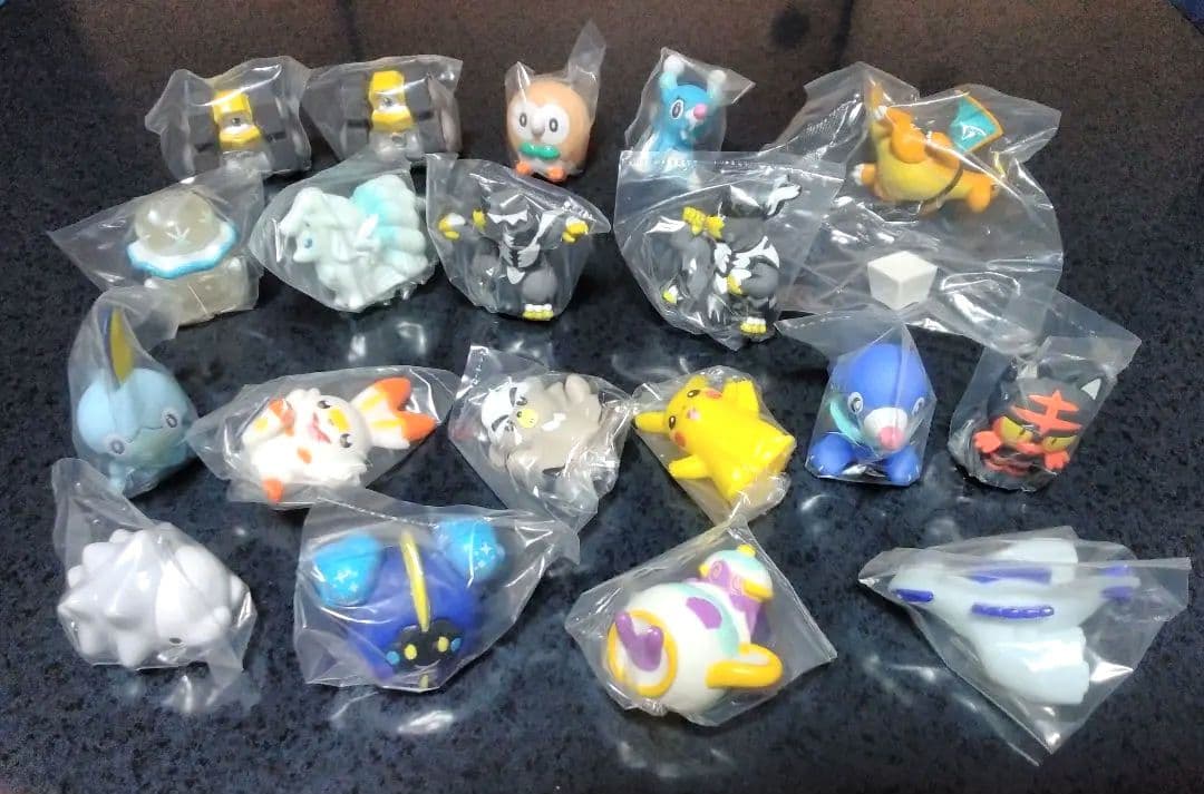ポケモン グッズ 指人形 ソフビ キーホルダー シール 100以上 まとめ