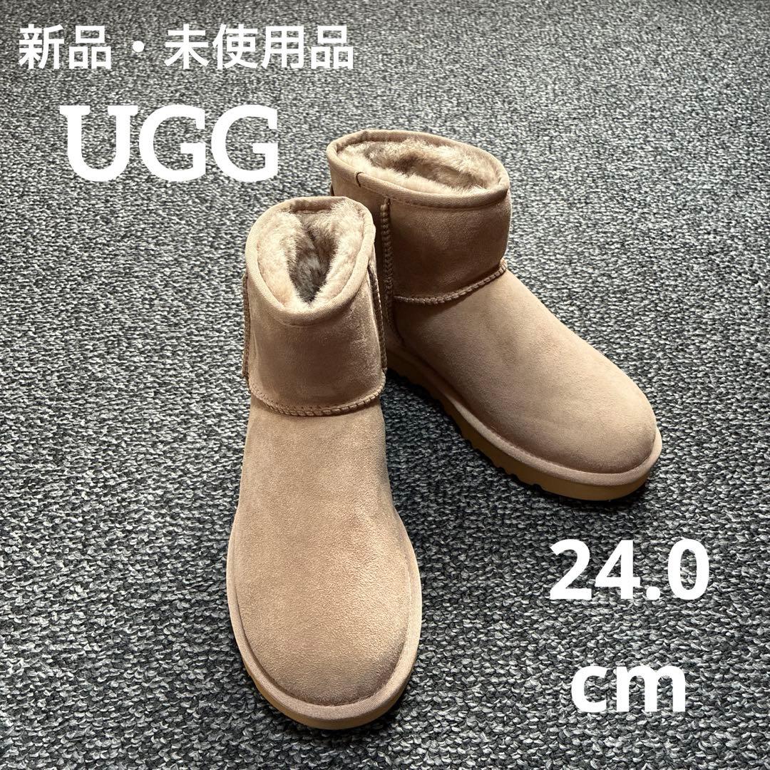 新品・未使用品 UGG CLASSIC MINI II ページュ 24.0cm