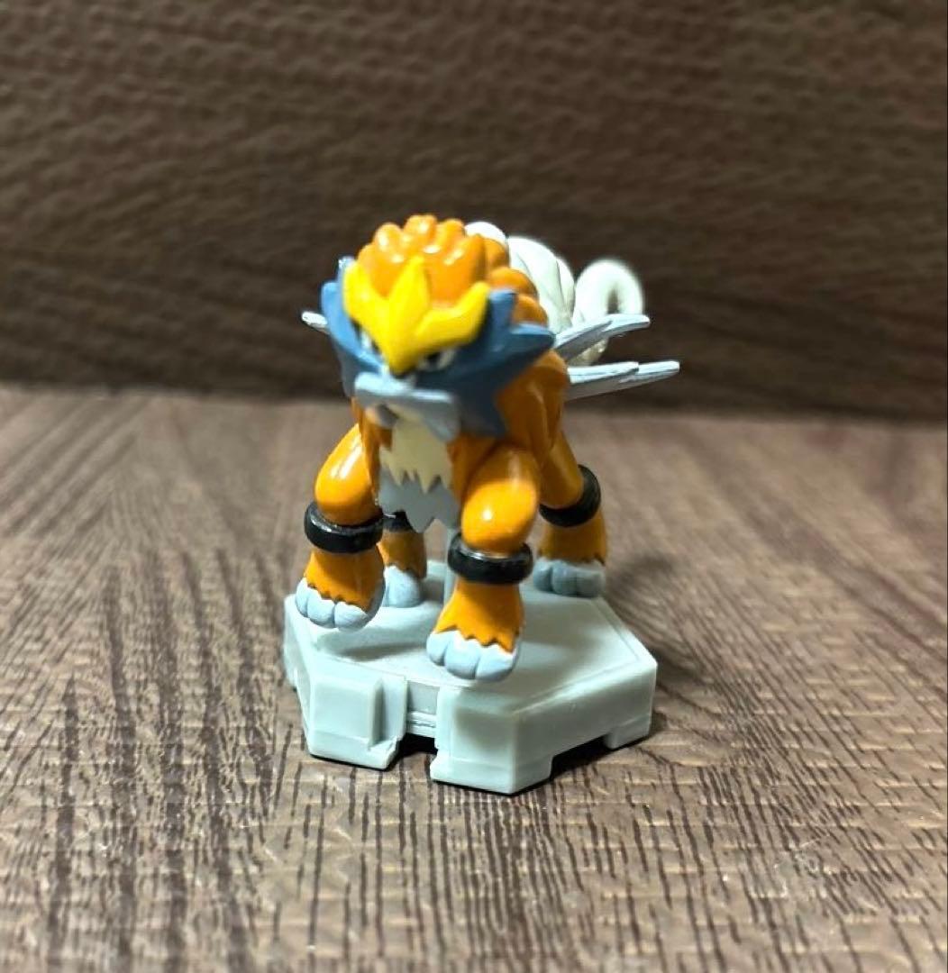 【非売品】ポケモン　pokemon モンコレプラス　エンテイ　色違い