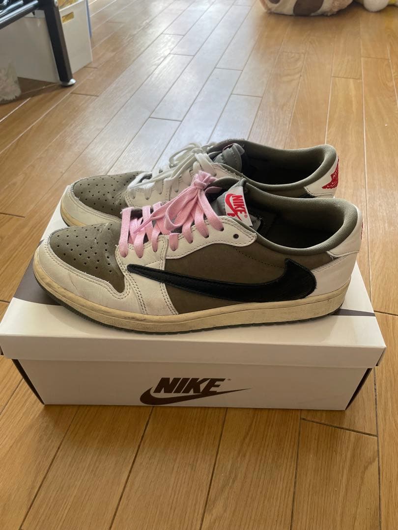 Travis scott × Nike エアジョーダン1 リバースオリーブ CARRYME/Travis Scott × Nike Air Jordan 1 Low OG SP Reverse Olive