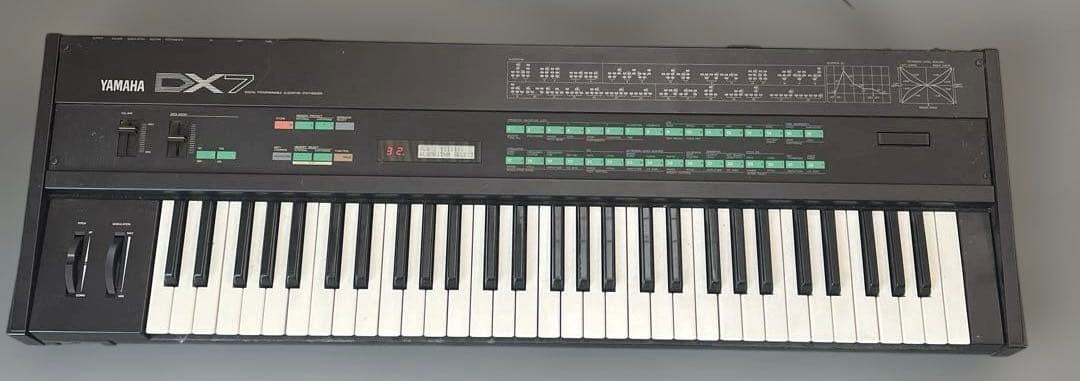 ヤマハ YAMAHA DX7 シンセサイザー 通電確認済み中古