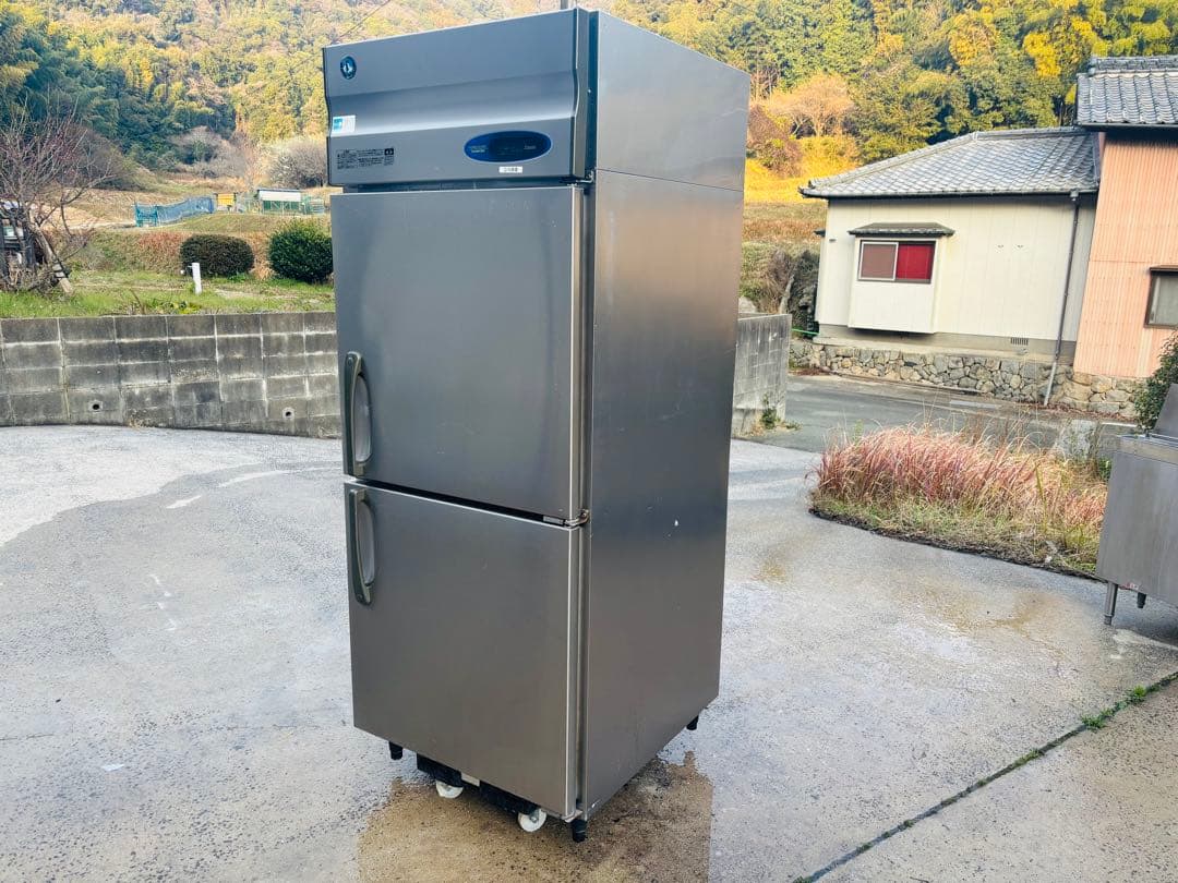 M8★ホシザキ★2ドア冷凍庫 業務用 中古 キズ有 単相100v 50/60Hz ホシザキ 縦型2ドア冷凍冷蔵庫 HF-63LZ3 630×800×1890 中古厨房