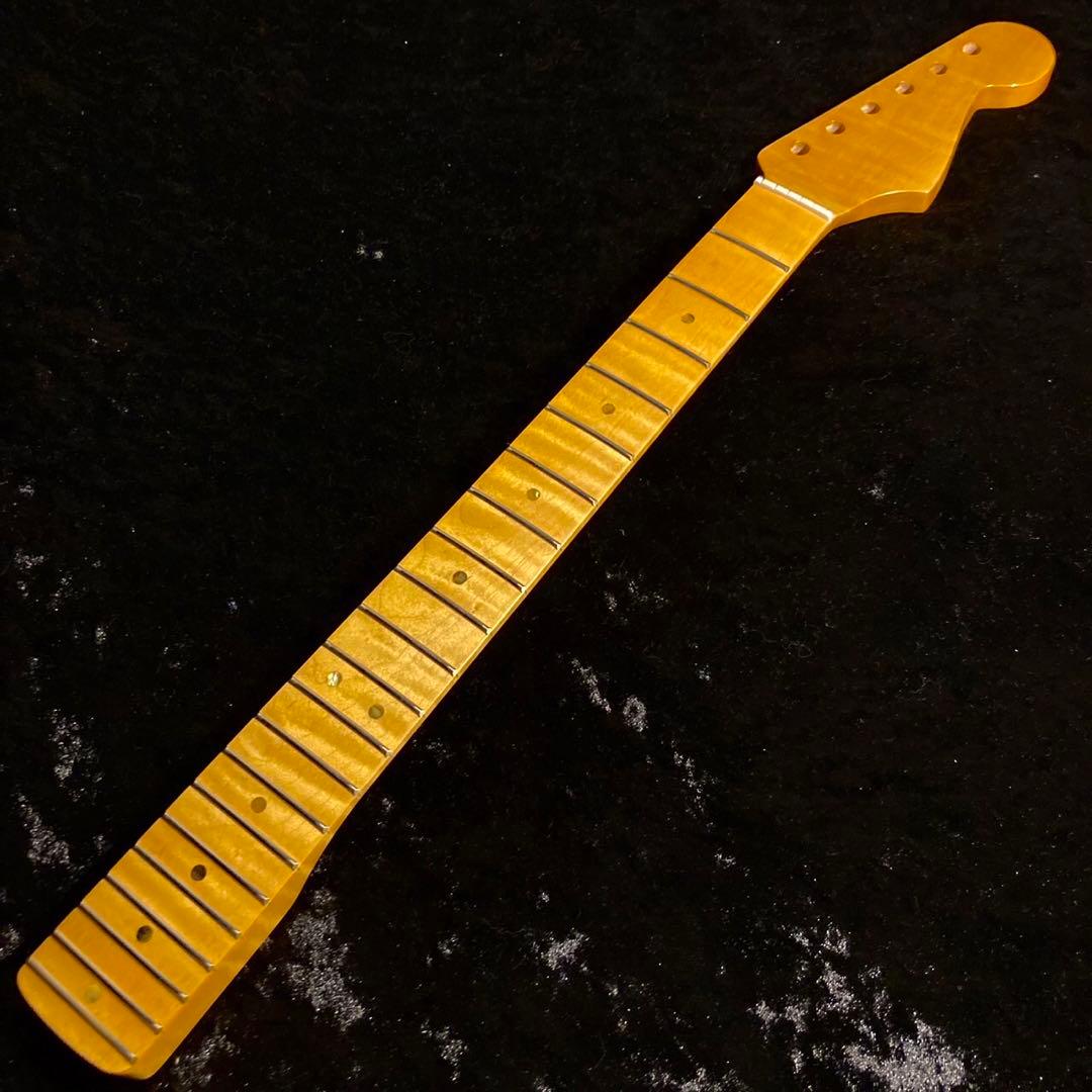 カナダ産フレイムメイプル エレキギターネック ストラトキャスター
