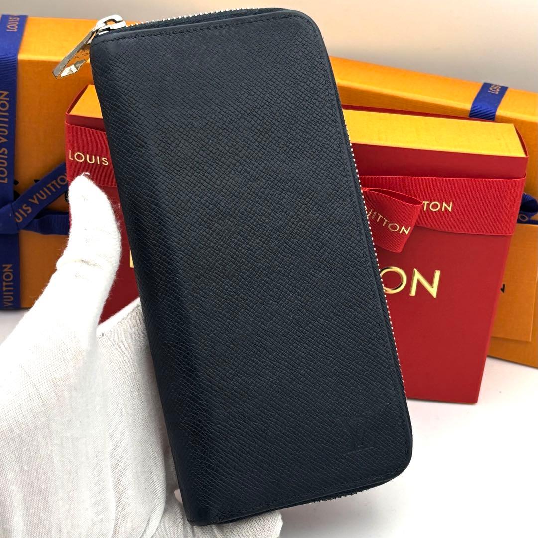 ☆美品☆ルイヴィトン 長財布 タイガ ジッピーウォレット ヴェルティカル ブルー タイガー（LOUIS VUITTON） ルイヴィトン 長財布 ジッピーウォレット